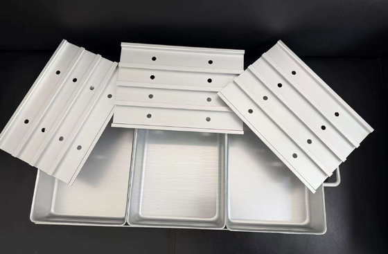 Factory Direct Hot Sale Customized New Design Non Stick Food Grade Recyclable Aluminum Alloy Container for Seafood Freezing Tray